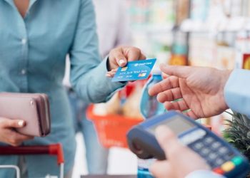 Tüketici peşini bırakmadı, mahkeme haklı buldu: Kredi kartında komisyon kesintisine emsal karar