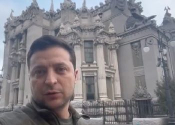 Ukrayna Devlet Başkanı Zelenskiy: Kiev’deyiz, ülkemizi savunuyoruz