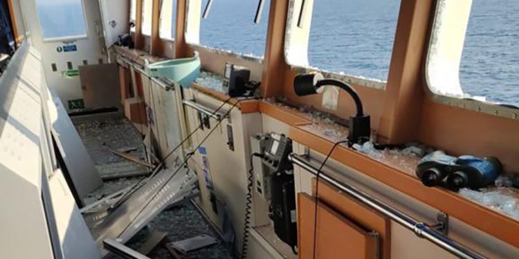 Ukrayna açıklarındaki Türk gemisine bomba isabet etti