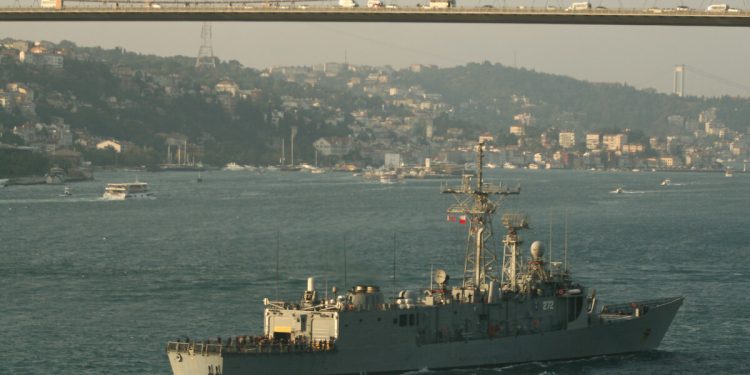 Ukrayna ‘Boğazları kapatın’ dedi: Montrö Sözleşmesi nedir, Türkiye boğazları kapatabilir mi?