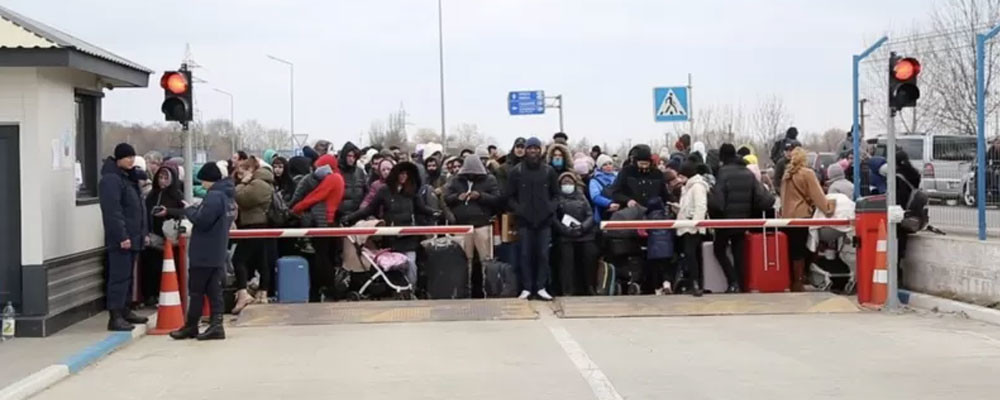 Ukrayna'nın işgali: Kendi başlarına kalan çocuklar, geride bırakılan ebeveynler