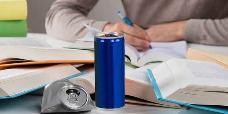 Uzmanlardan enerji içeceği uyarısı: Ciddi sağlık sorunlarına yol açabiliyor