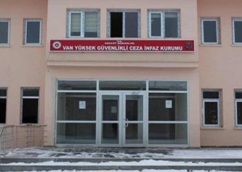 Van Cezaevi’ndek 140 tutuklu, Ramazan Turan için açlık grevinde
