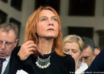 Yazar Aslı Erdoğan Özgür Gündem davasında yine beraat etti