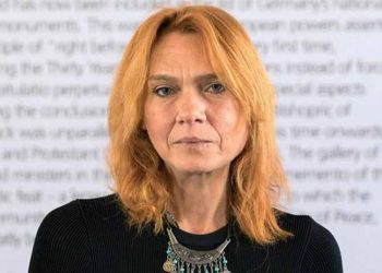 Yazar Aslı Erdoğan’a beraat