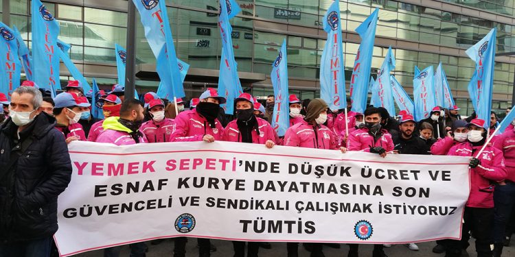 Yemek Sepeti kuryeleri ayaklandı: Sefalet ücretini kabul etmiyoruz