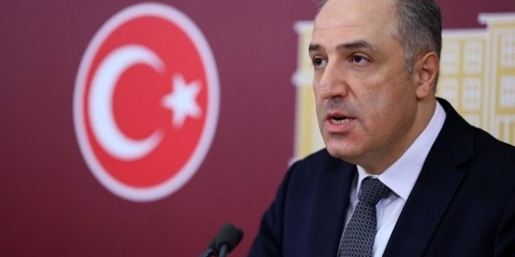 Yeneroğlu Diyanet'e seslendi: Cemevleri fahiş ödemelerden kurtarılsın