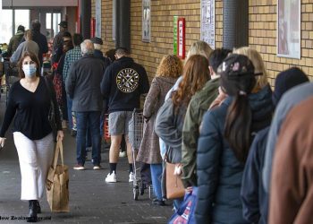 Yeni Zelanda'da 'Omicron' patlaması