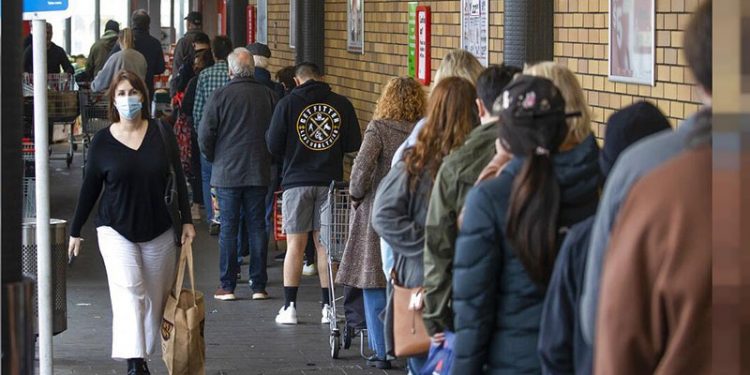Yeni Zelanda'da 'Omicron' patlaması