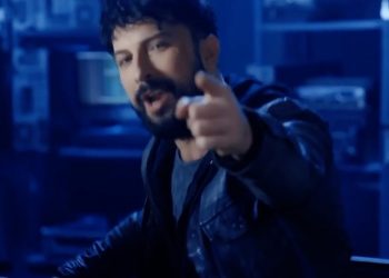 Yeni Şafak yazarı Orakoğlu: İstihbarat Tarkan’ın şarkısını araştırmalı