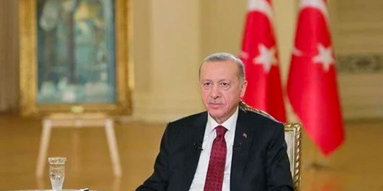 Yeniçağ yazarı Uğuroğlu: Millet, "Yandım Allah" diyor duymuyor musun Erdoğan?