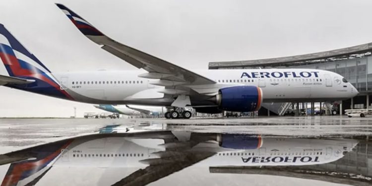 Yunan hava sahasını geçemeyen Rus uçağı İstanbul’a indi