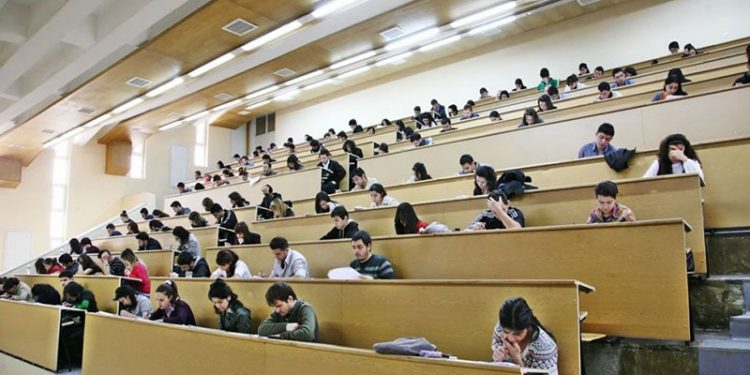 YÖK raporu: Akademisyenler bilim üretemiyor