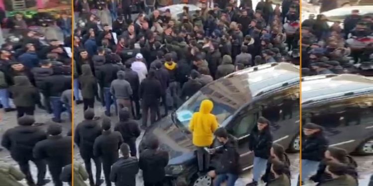 Yüksekova’da yüksek fatura ve zam protestosu