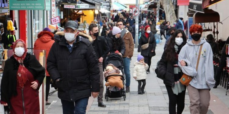 Zamlara tepki gösteren İstanbullular: Şirketler kazansın diye zam yapıyorlar