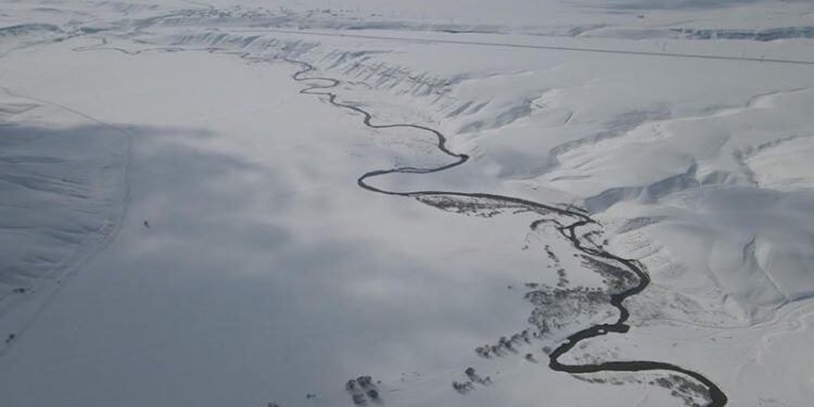 Zap Suyu'nun oluşturduğu menderesler dronla görüntülendi