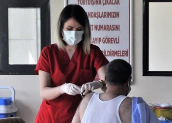 Zorunlu aşı: Türkiye'de mümkün mü?