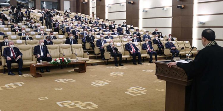 Zühtü Arslan: ‘AYM kararları tamamlayıcıdır; uygulanmaması halinde hukuka ve yargıya olan güven zedelenir’