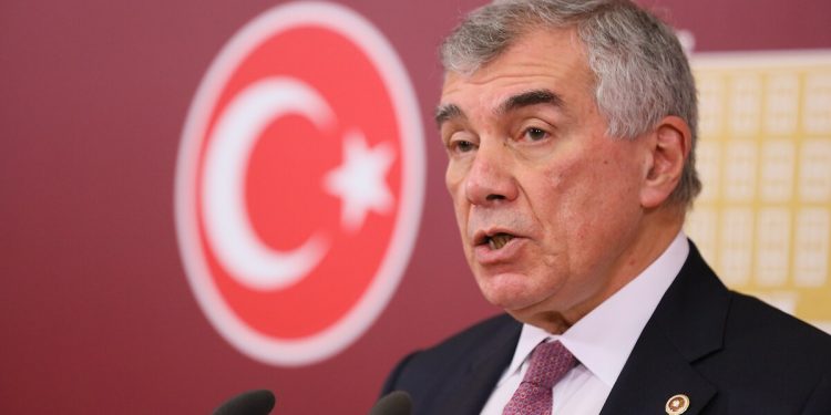 Çeviköz: Türkiye’nin çekimser oy vermesini tarih unutmayacaktır