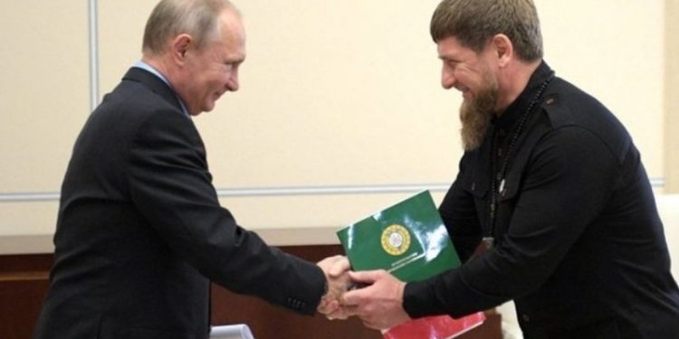 Çeçenistan lideri Kadirov: Birliklerimizi Ukrayna'da konuşlandırdık