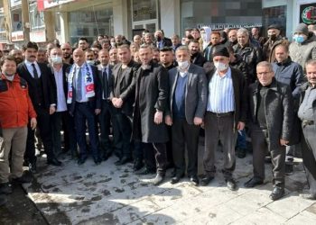 Çoğunluğu AKP ve MHP'lilerden oluşan 400 kişi İYİ Parti’ye geçti