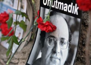 Özge Mumcu Aybars'tan Saygı Öztürk'ün '29 yıl sonra otopsi raporu' yayınlamasına tepki