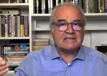 Ülkücüler Memduh Bayraktaroğlu'nun evini bastı