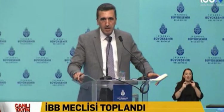 İBB Meclisi'nde 'Kanal İstanbul' gerginliği: Vatandaşın evine, arsasına çökmenize izin vermeyeceğiz