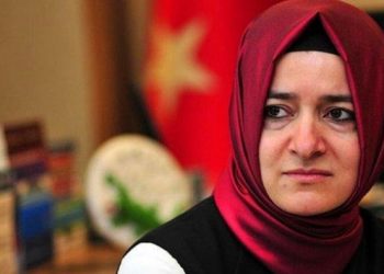 İBB tarafından &lsquo;se&ccedil;ilmiş&rsquo; 34 kişiye 62 milyon burs verilmiş