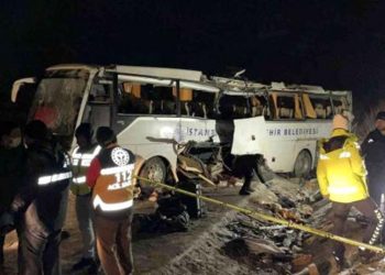 İBB'ye ait yolcu otobüsü devrildi: 2 kişi yaşamını yitirdi