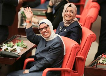 İBB’den 2 milyon lira ‘burs’ alan AKP milletvekili Kavakcı: Haram yedi diyemezsiniz