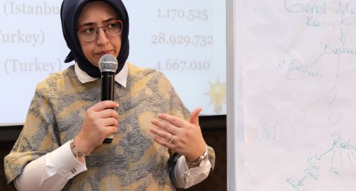 İBB’den AKP İstanbul Kadın Kolları Başkanı’na ‘burs’ adı altında 2 milyon TL ödenmiş