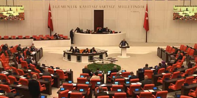 İYİ Partili Sezgin’den Erdoğan’a: BAE’nin 15 Temmuz’un arkasında olmadığı mı ortaya çıkmıştır?