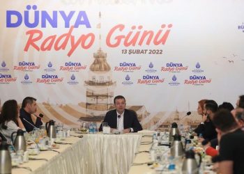 İmamoğlu: Türkiye değişime hazır, 6 liderin bir araya gelmesi tarihi bir görüntü