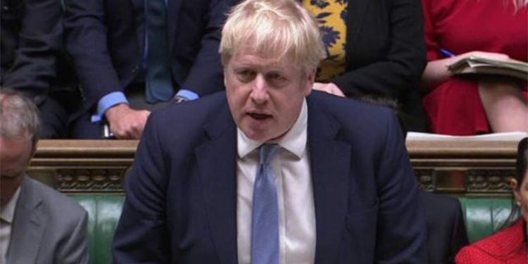 İngiltere'de Başbakanlık'taki üst düzey dört yetkili istifa etti