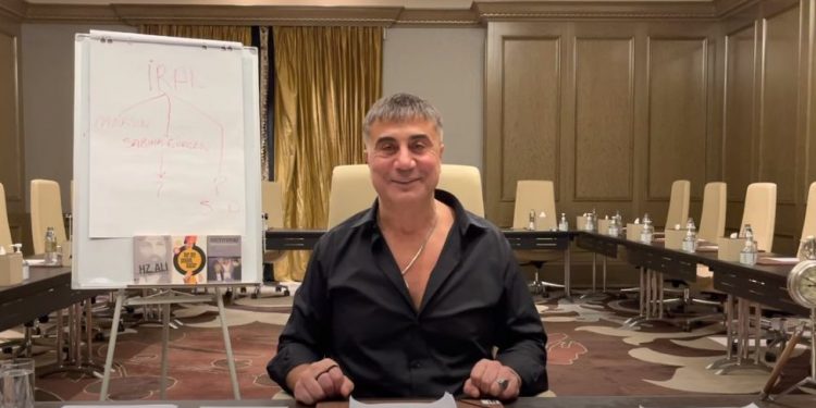 İnterpol’ün Peker hakkında kırmızı bülten çıkarttığı iddia edildi
