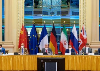 İran’a yaptırım muafiyetleri geri geliyor