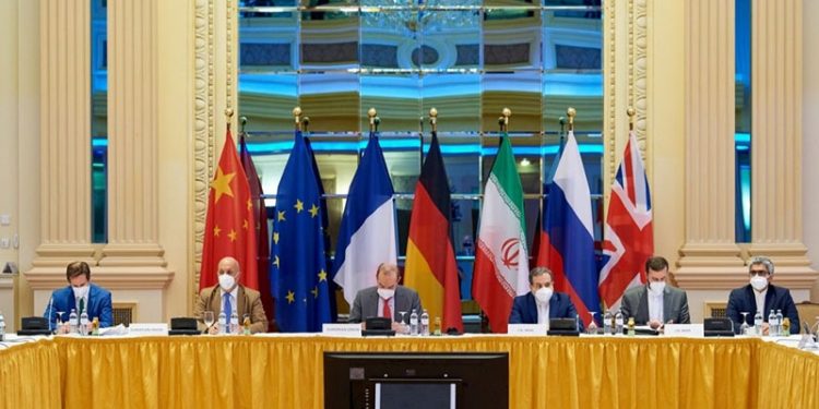 İran’a yaptırım muafiyetleri geri geliyor