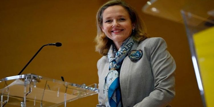 İspanyol bakan Nadia Calvino: Cinsiyet eşitliği olmayan panellere katılmayacağım