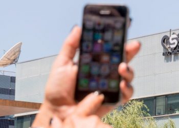 İsrail polisi çok sayıda kişinin telefonlarını hacklemekle suçlanıyor