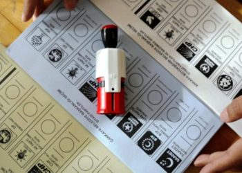 İstanbul'da anket: Milletvekili seçiminde AKP, belediye seçiminde CHP önde