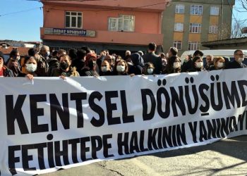 İstanbul'da kentsel dönüşüm dayatması: Kapıları, pencereleri sökerek zorla boşaltıyorlar