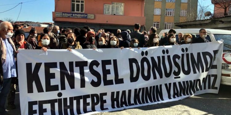 İstanbul'da kentsel dönüşüm dayatması: Kapıları, pencereleri sökerek zorla boşaltıyorlar
