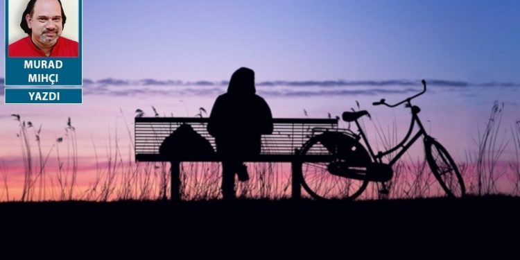 İstikrarın kaybolduğu bir ülkede 'anı yaşamak'