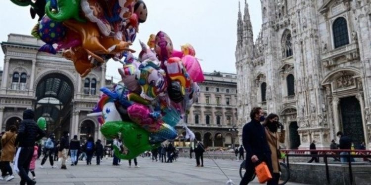 İtalya, aşısızlara yönelik ek tedbir uygulamasına gidiyor