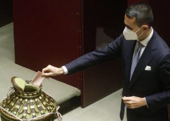 İtalya'da kaotik cumhurbaşkanı seçimi siyasi partilerde çatlaklara yol açtı