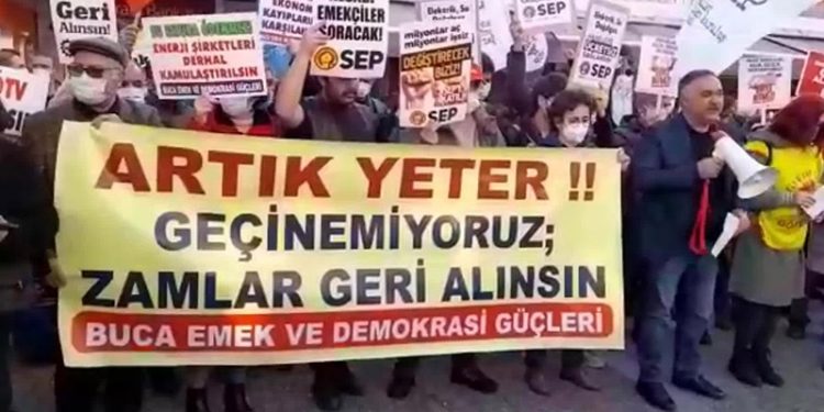 İzmir'de zamlara tepki: Artık yeter, geçinemiyoruz