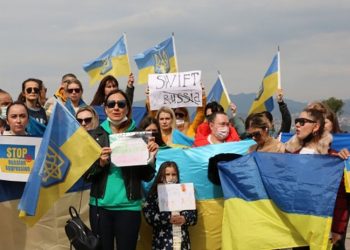 İzmir'deki Ukraynalılar:Ukrayna'da bir soykırım var, savaşa son verin