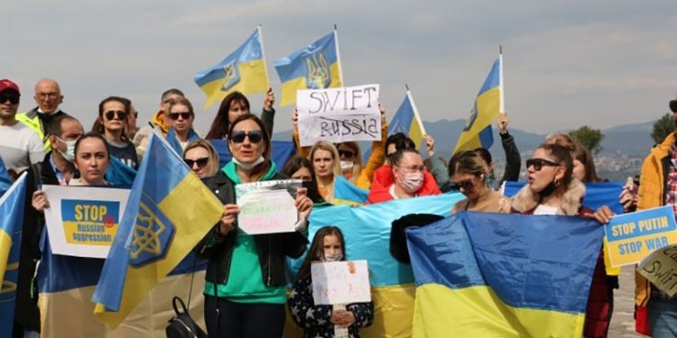 İzmir'deki Ukraynalılar:Ukrayna'da bir soykırım var, savaşa son verin