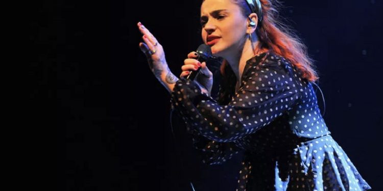 Şarkıcı Ceylan Ertem doğalgaz faturasına isyan etti: ‘Haram ola’